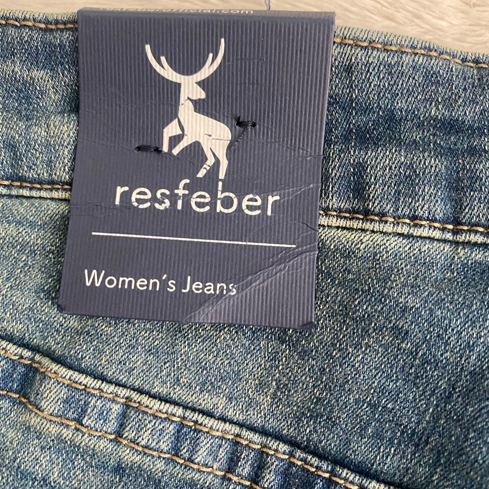 Resfebor Women's Blue Distressed Jeans - Picture 6 of 11